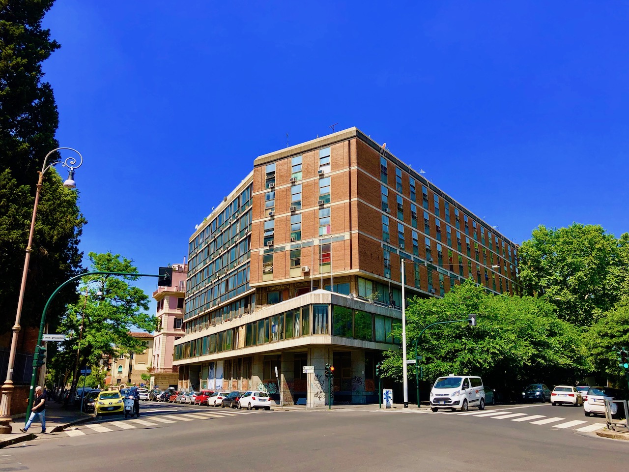 2019欧州議会選挙と窮地に陥ったローマの巨大占拠スペース：Spin Time Labsを救ったヴァチカン Passione